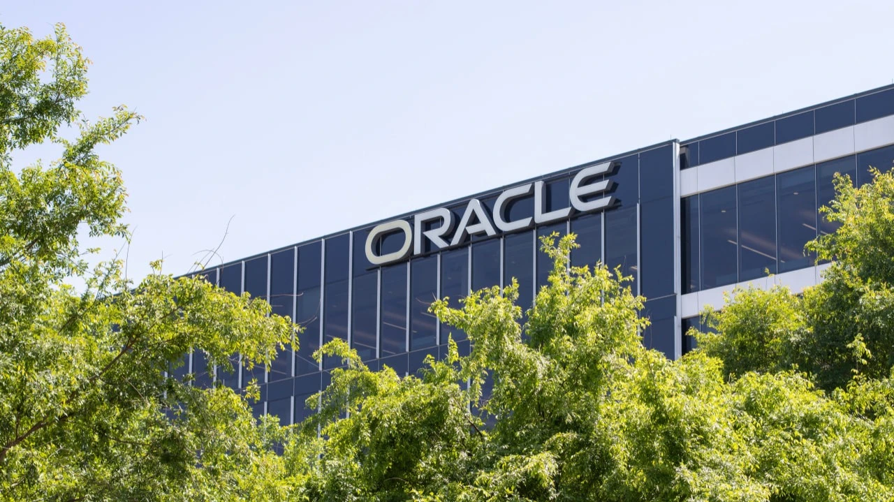 Акции Oracle упали после публикации квартального отчета / Фото: Tada Images / Shutterstock.com