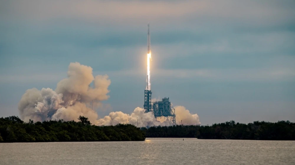 Musks SpaceX and Bezoss Blue Origin begin race for orbital data centers - WSJ