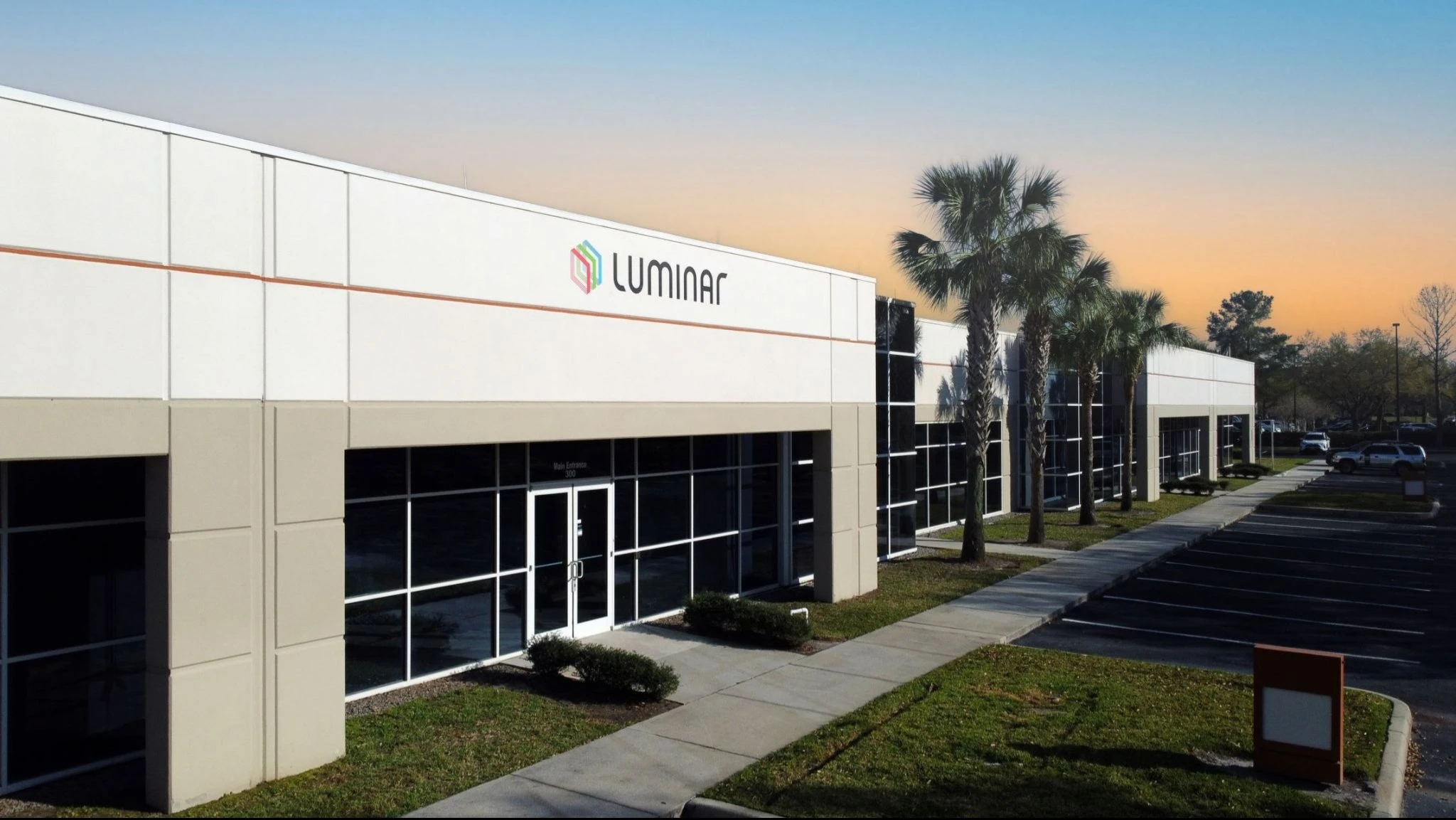 Lidar-maker Luminar files for bankruptcy one month after losing Volvo supply contract
