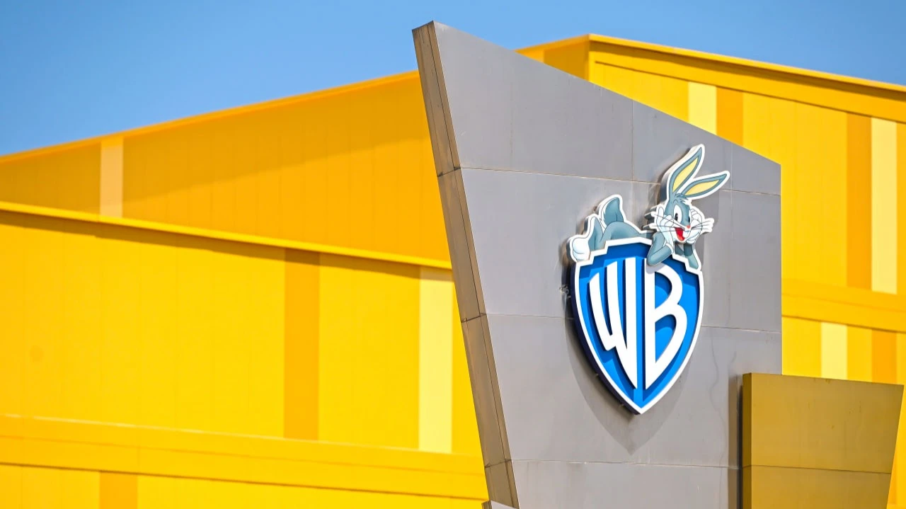Warner Bros. Discovery намерена отклонить предложение Paramount о покупке / Фото: Savvapanf Photo / Shutterstock.com