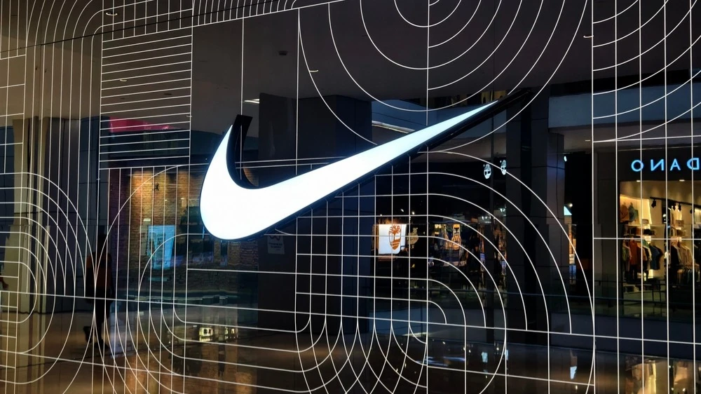Аналитики Jefferies назвали компанию Nike лучшим выбором в секторе производителей спортивной одежды на 2026 год /  Фото: Shutterstock/Roman Zaiets