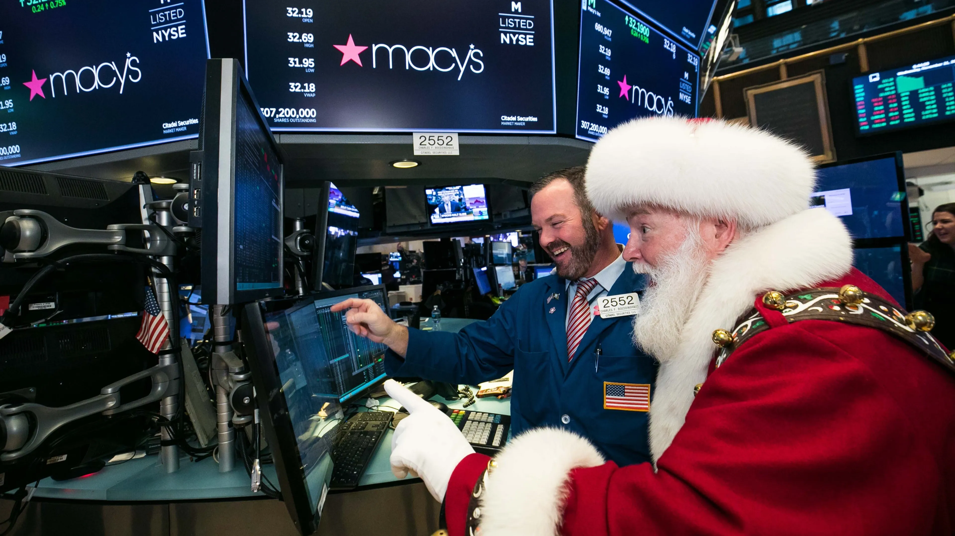 Американские акции третий год активно растут благодаря инвестициям в ИИ / Фото: X / NYSE