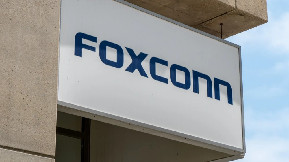 ИИ подстегнул выручку Foxconn / Фото: Ken Wolter / Shutterstock.com
