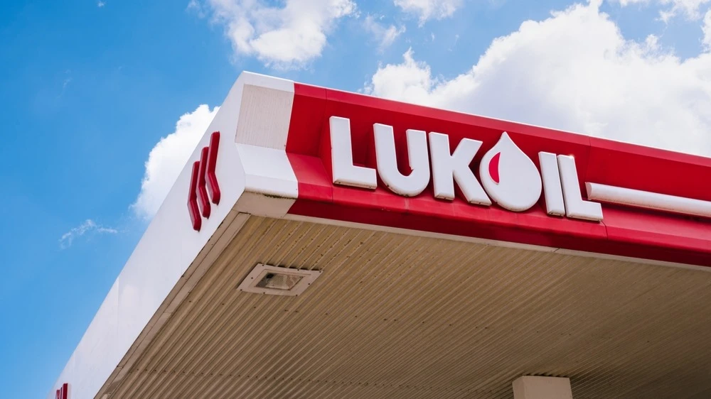 Chevron and investment firm Quantum jointly bid for Lukoil assets – FT