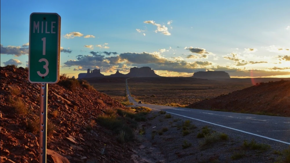 Экономика США продолжает свой «забег» уже 5 лет, 8 месяцев и 7 дней, — прямо как главный герой «Форрест Гампа», отметил Эд Ярдени / Фото: Miguel RC / Shutterstock