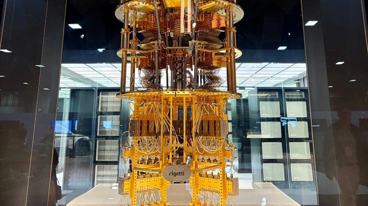 Motley Fool highlights three growth stocks with triple-digit expected sales in 2026