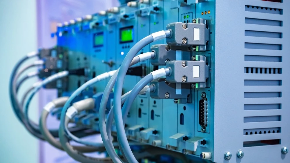 BlackRock: инвесторы в ИИ в 2026 году выбирают энергию вместо бигтеха / Фото: Shutterstock.com/FOTOGRIN