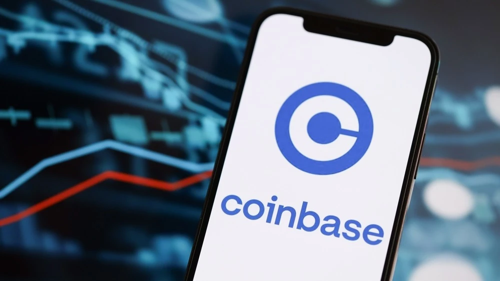Coinbase Global on Jan. 15 were among the worst performers in the S&amp;P 500 index / Photo: Mehaniq / Shutterstock