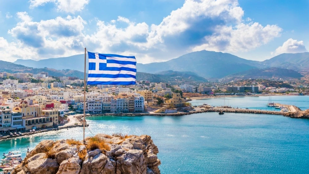 Greeces GDP is forecast to grow 2.2% in 2026, above the euro-zone average. / Photo: Shutterstock.com