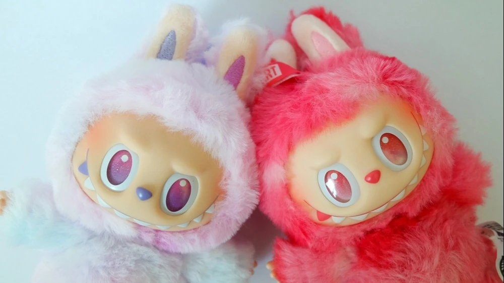 Объем коротких позиций по акциям китайского производителя игрушек Лабубу выросла до максимума с июля 2023 года / Фото: aniejasin / Shutterstock