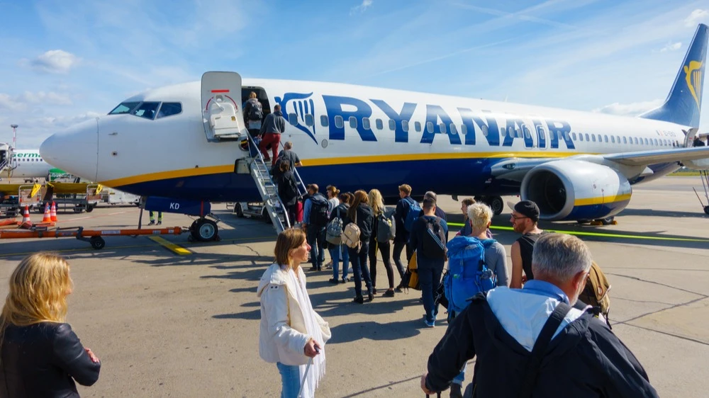 Europes largest low-cost carrier Ryanair expects to receive four more airplanes with a compacted cabin layout from Boeing in February / Photo: Shutterstock.com