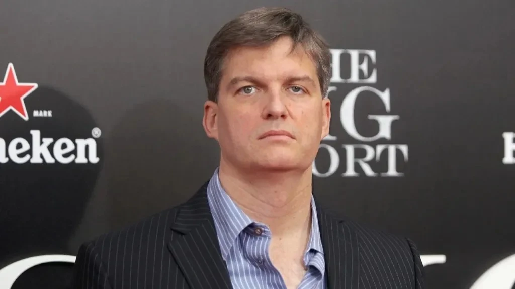 Известный инвестор Майкл Бьюрри, прототип героя фильма «Игра на понижение», заявил, что иена готова к развороту на фоне ожиданий возможной скоординированной валютной интервенции Японии и США. Фото: Jim Spellman / WireImage