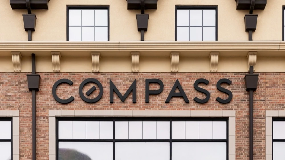Compass merger with broker Anywhere Real Estate brings together the largest companies by number of brokerage agents in 2024 / Photo: Shutterstock.com