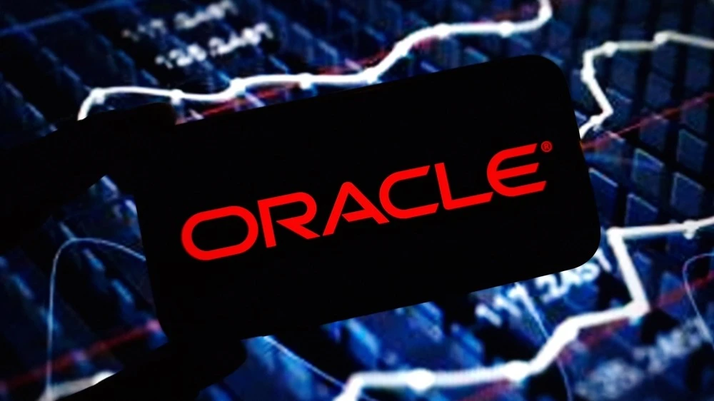 Капитализация Oracle сократилась вдвое в сравнении с пиком 2025 года / Фото: Shutterstock.com/Piotr Swat