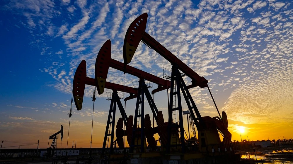 Chevron и Exxon нарастили добычу до рекордов, но потеряли прибыль / Фото: QiuJu Song / Shutterstock