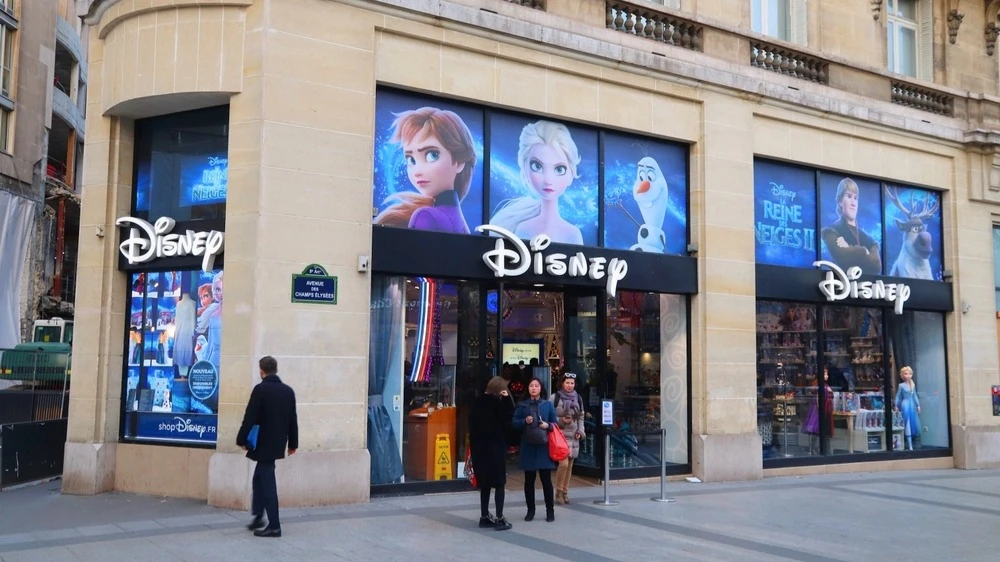 Disney нарастила прибыль за счёт парков и стриминга / Фото: Tupungato / Shutterstock