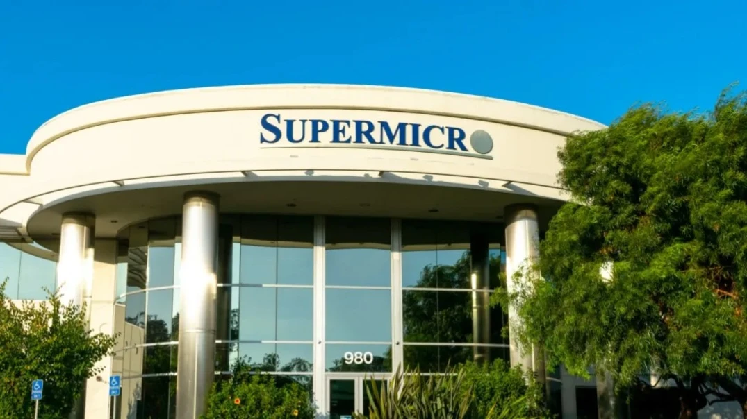 Supermicro отчиталась о рекордной выручке за прошлый квартал / Фото: Michael Vi/Shutterstock.com