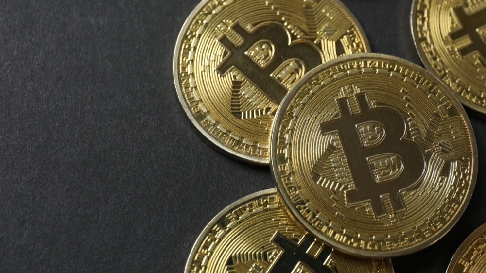 Отток средств из американских спотовых биткоин-ETF в январе составил более $3 млрд, подсчитали в Deutsche Bank / Фото: Sunlight_s / Shutterstock