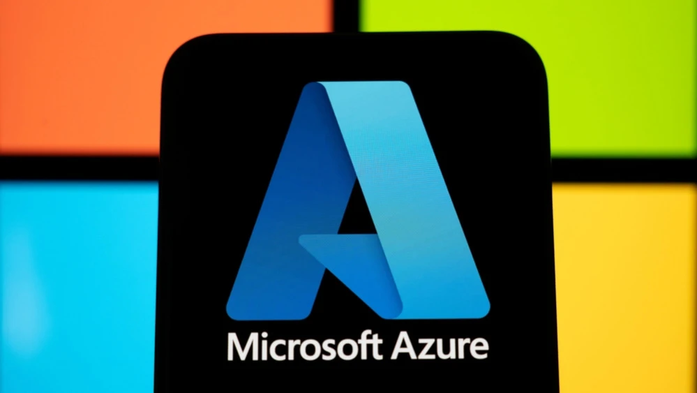 Аналитики обеспокоены тем, что у Microsoft замедляется рост выручки облачного сервиса Azure / Фото: Samuel Boivin / Shutterstock.com