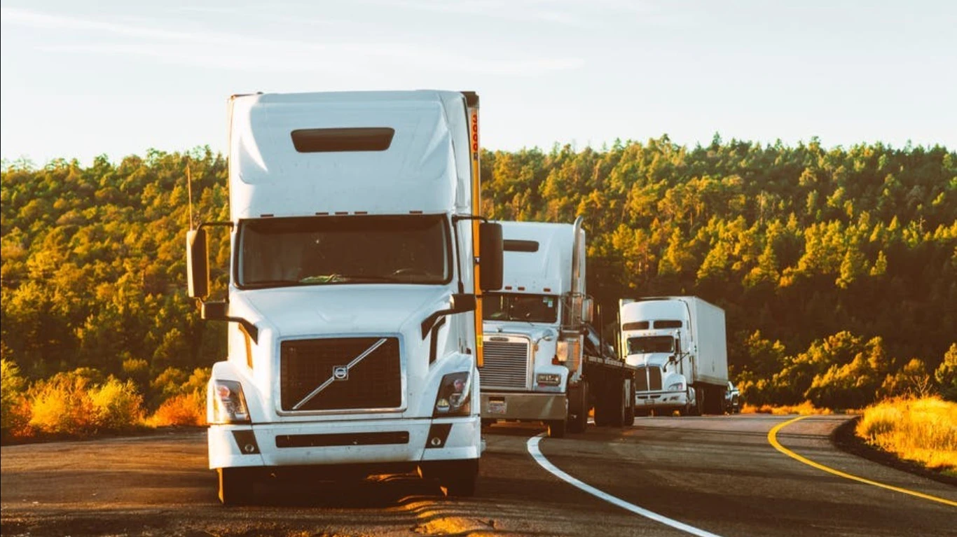 Algorhythm Holdings’ AI technology announcement caused a selloff, wiping out trucking and transport stocks / Photo: Instagram / Semicabinc