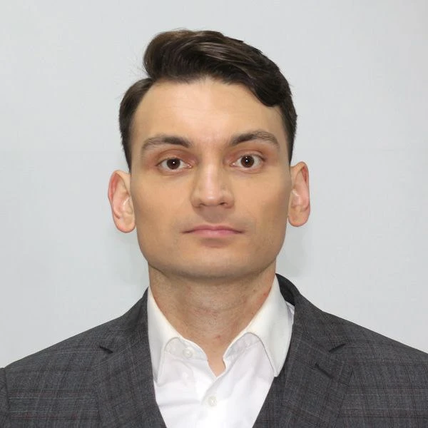 Сулейманов  Руслан